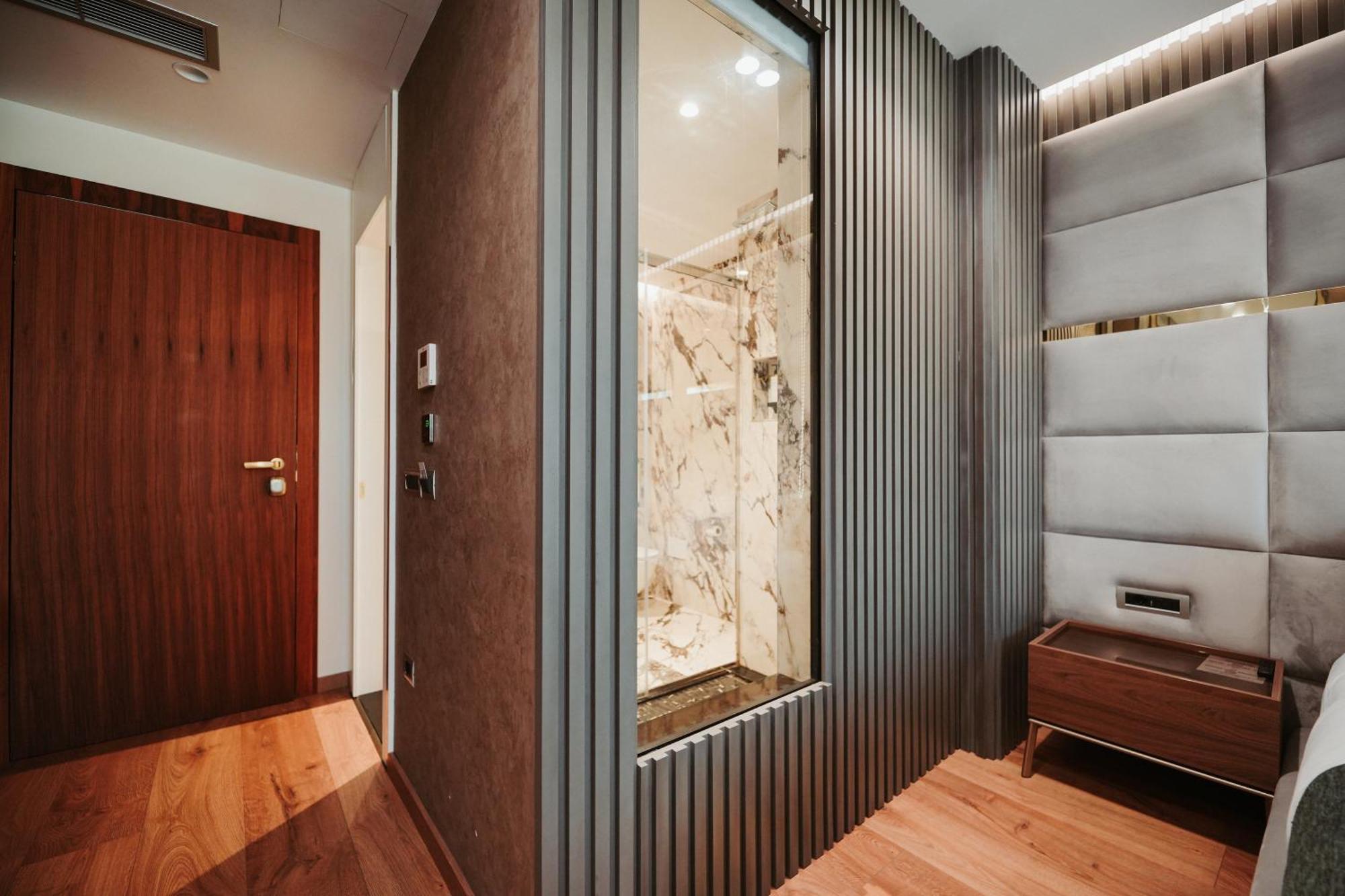 Marinaj Hotel & Spa 地拉那 外观 照片